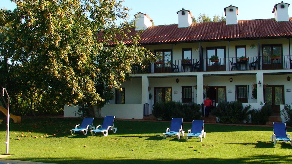 Hotel Apartamento Rural Finca La Media Legua Aracena Buitenkant foto