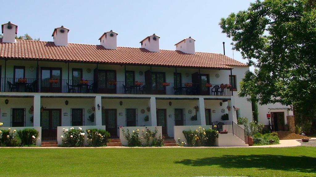 Hotel Apartamento Rural Finca La Media Legua Aracena Buitenkant foto